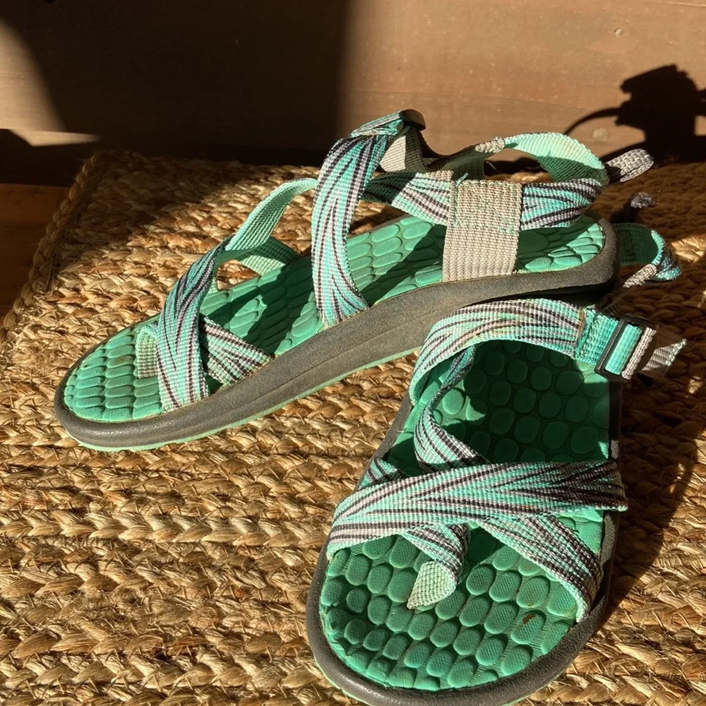 Girls Sea Mist Green Strappy Sandals Excellent Used Condition size 2